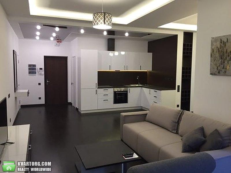 Rent out 2-room apartment. Киев,  Барбюса — photo 2
