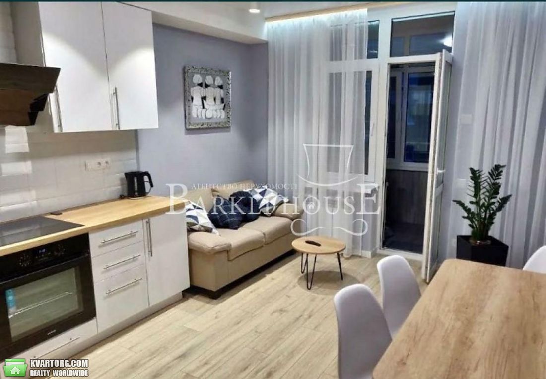 Rent out 2-room apartment. Киев,  Липковского — photo 2
