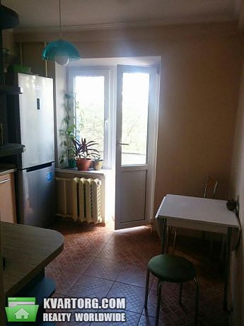Rent out 2-room apartment. Киев,  Автозаводская — photo 5