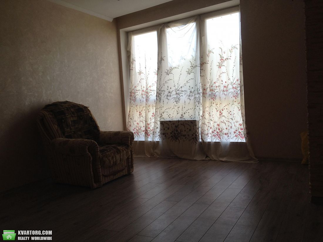 Rent out 1-room apartment. Киев,  Моторный пер — photo 7