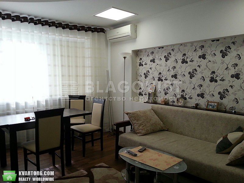 Rent out 2-room apartment. Киев,  Верховного Совета бул — photo 3
