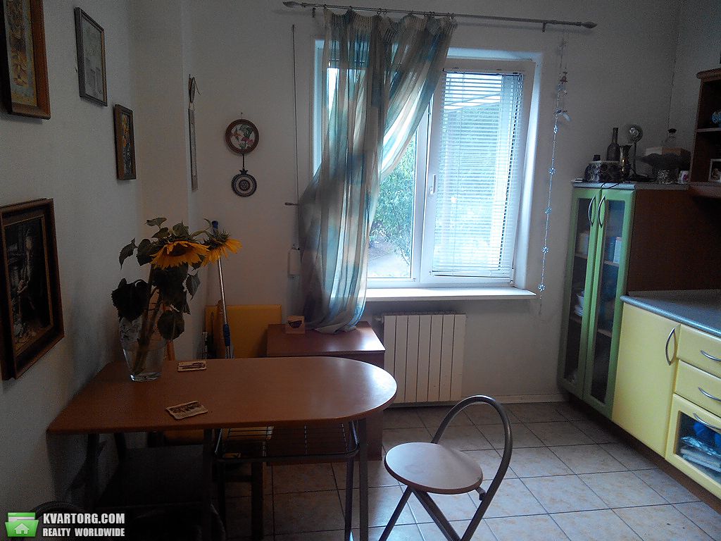 Rent out 3-room apartment. Киев,  Гмыри — photo 1