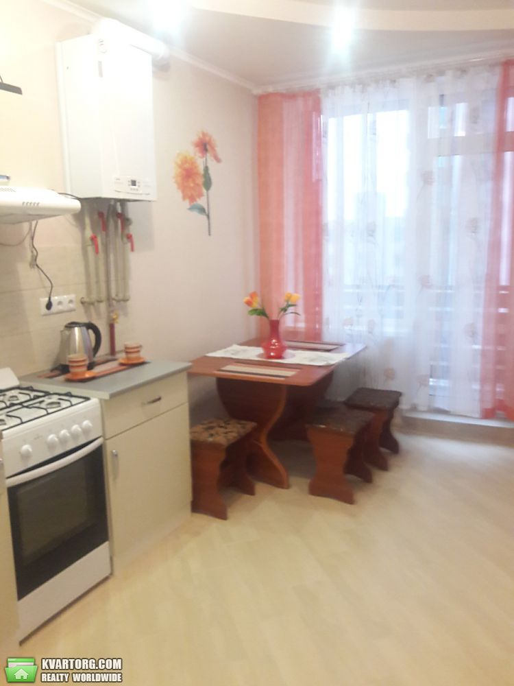 Rent out 1-room apartment. Киевская обл., Соборная — photo 2