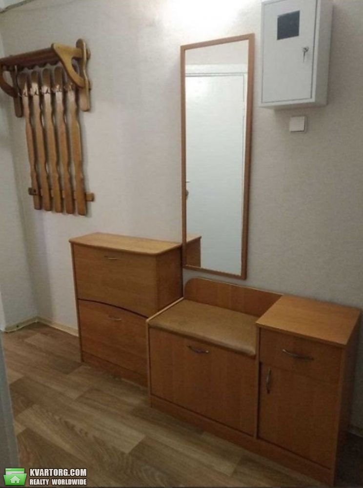 Rent out 2-room apartment. Киев, Бучми — photo 8