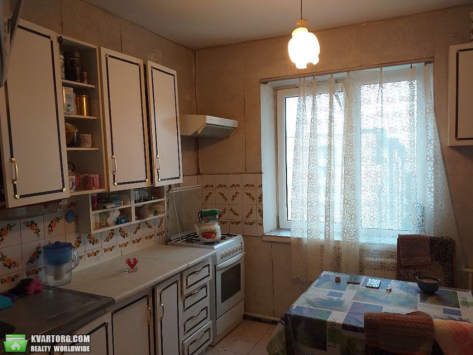 Sell 3-room apartment. Киев,  Героев Днепра — photo 1