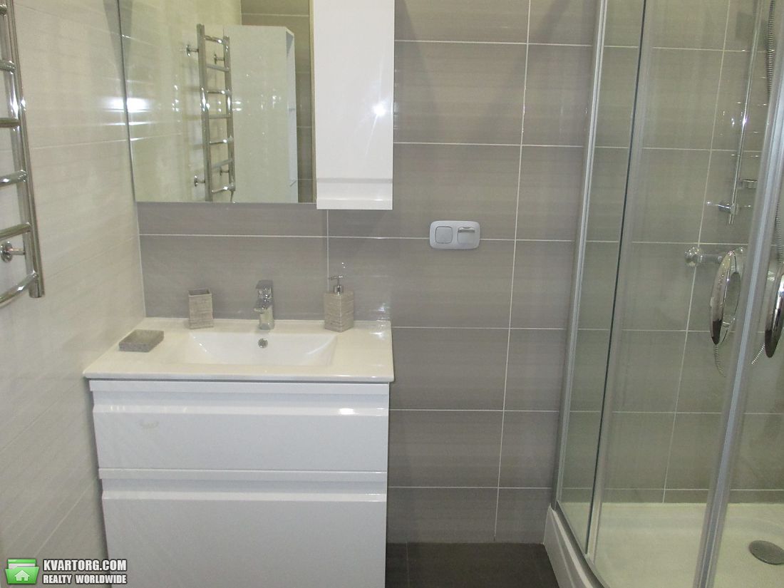 Rent out 1-room apartment. Киев,  Вышгородская — photo 2