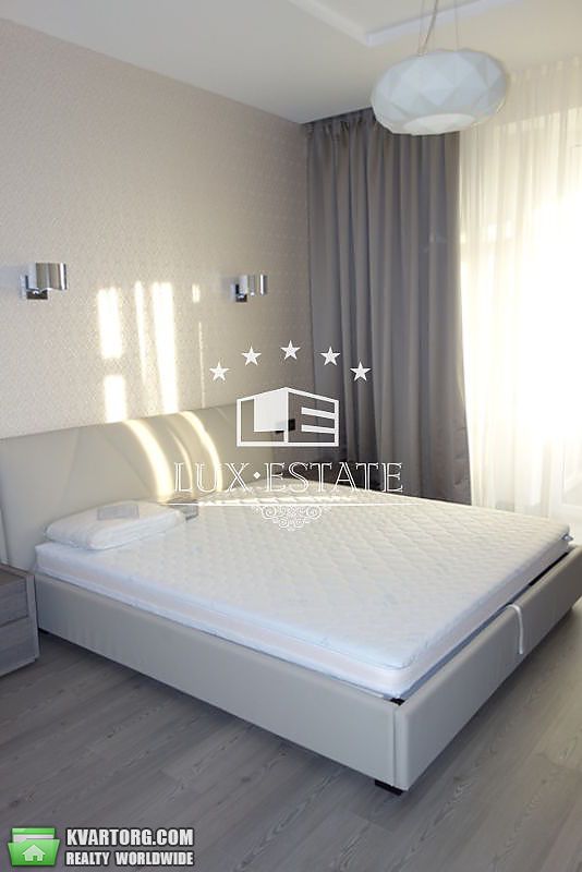 Rent out 2-room apartment. Киев,  Леси Украинки бул — photo 1