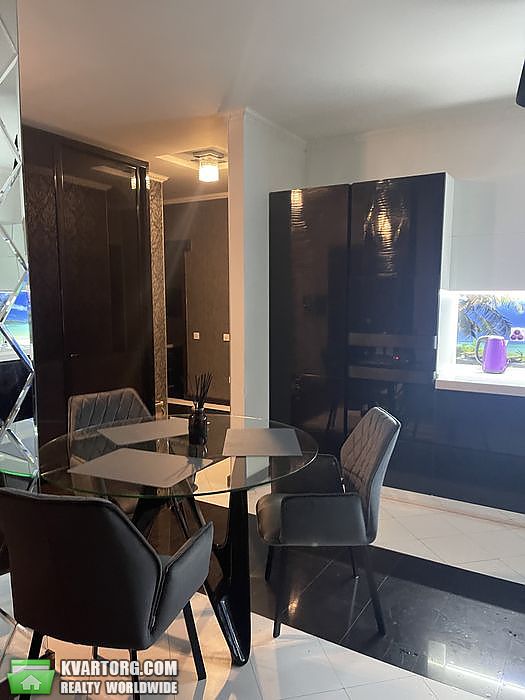 Rent out 3-room apartment. Киев, Регенераторная — photo 4