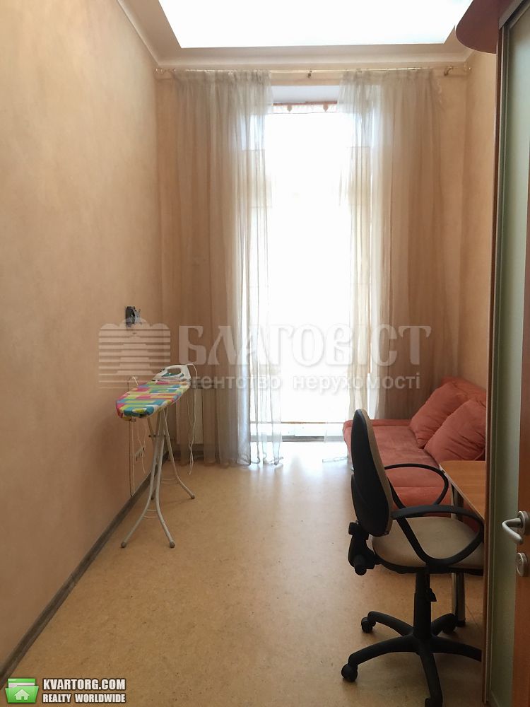 Rent out 2-room apartment. Киев,  Владимирская — photo 5