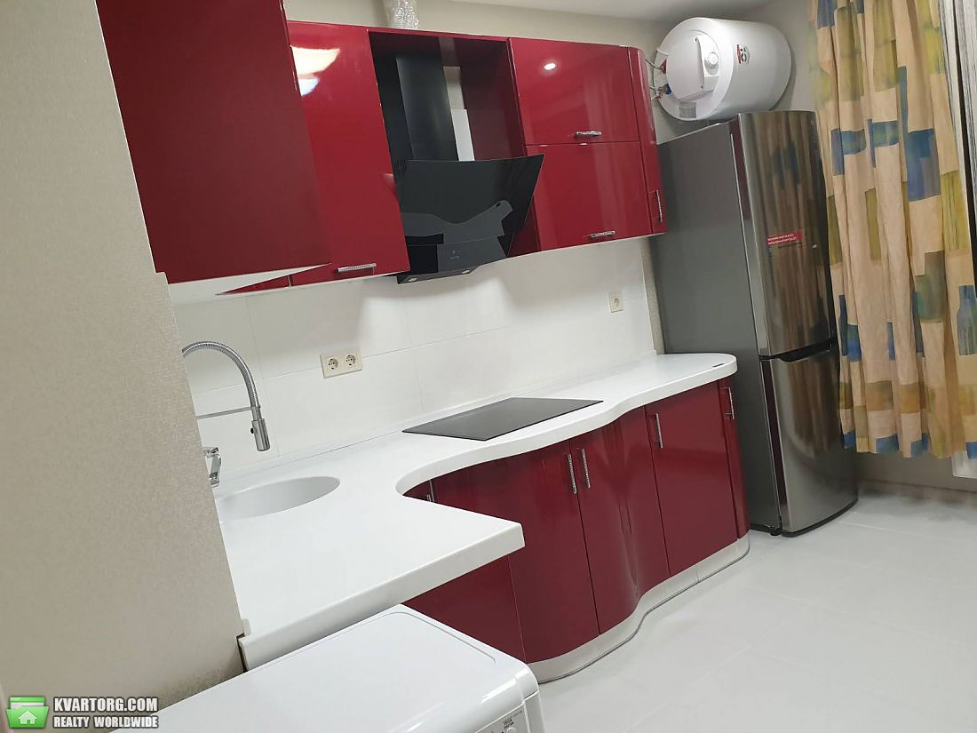 Rent out 2-room apartment. Киев,  Петропавловская — photo 2