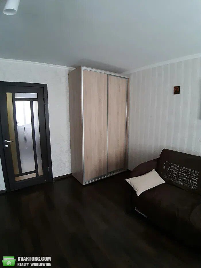 Rent out 2-room apartment. Киев,  Телиги — photo 3
