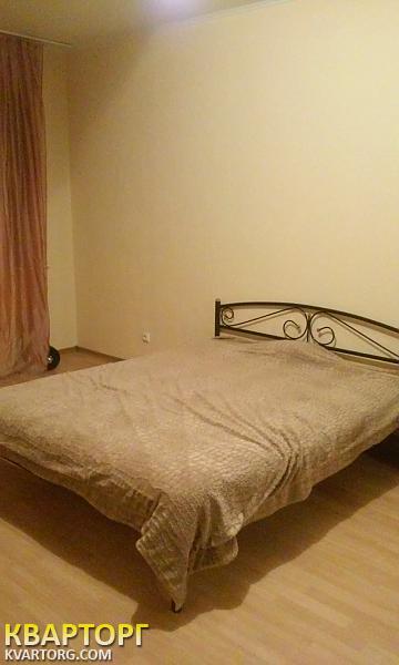 Rent out 2-room apartment. Киев, Подгорная — photo 3