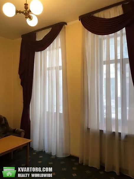Rent out 2-room apartment. Киев,  Набережно-Крещатикская — photo 2