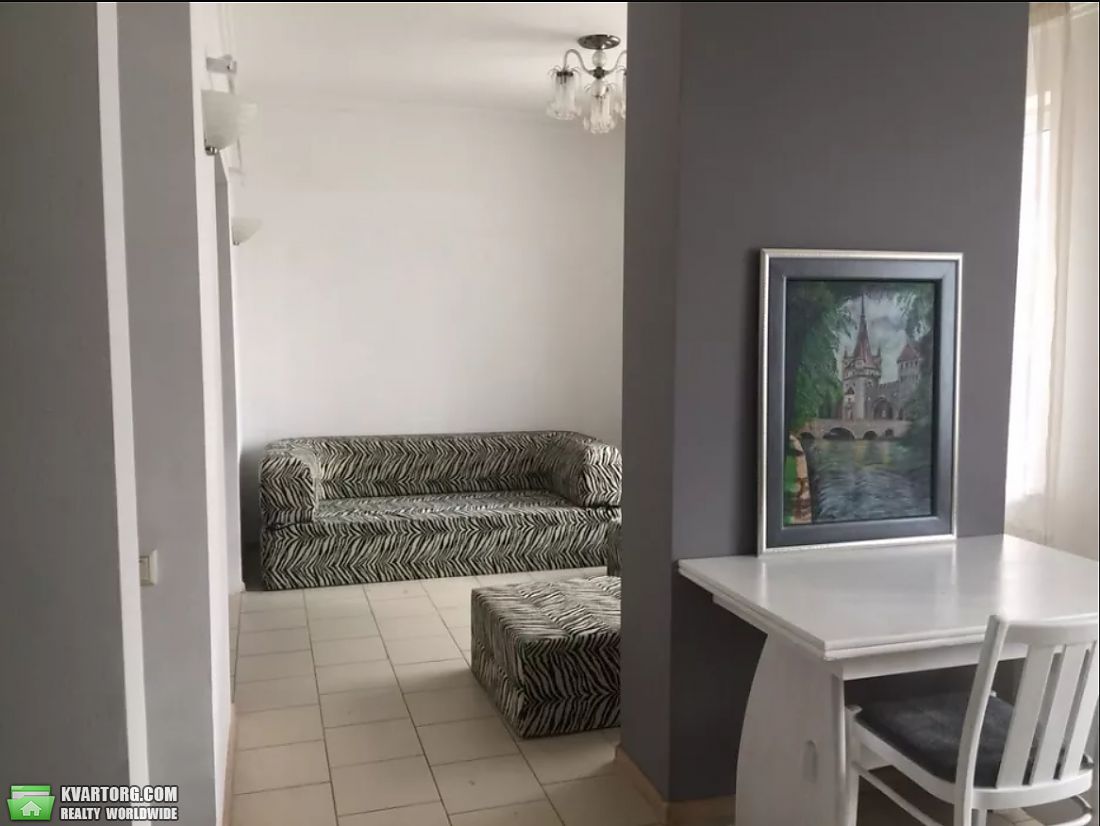 Rent out 1-room apartment. Киев,  Мишуги — photo 4