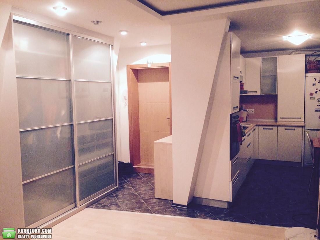 Sell 4-room apartment. Днепропетровск, Братьев Трофимовых — photo 2