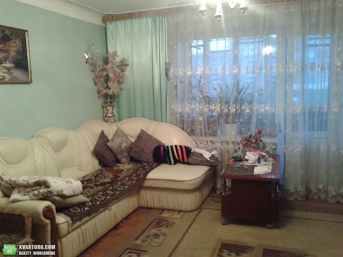 Sell 3-room apartment. Киев,  Российская — photo 2