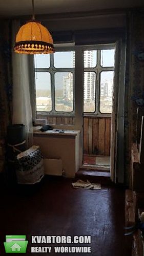 Sell 3-room apartment. Киев,  Ватутина — photo 1