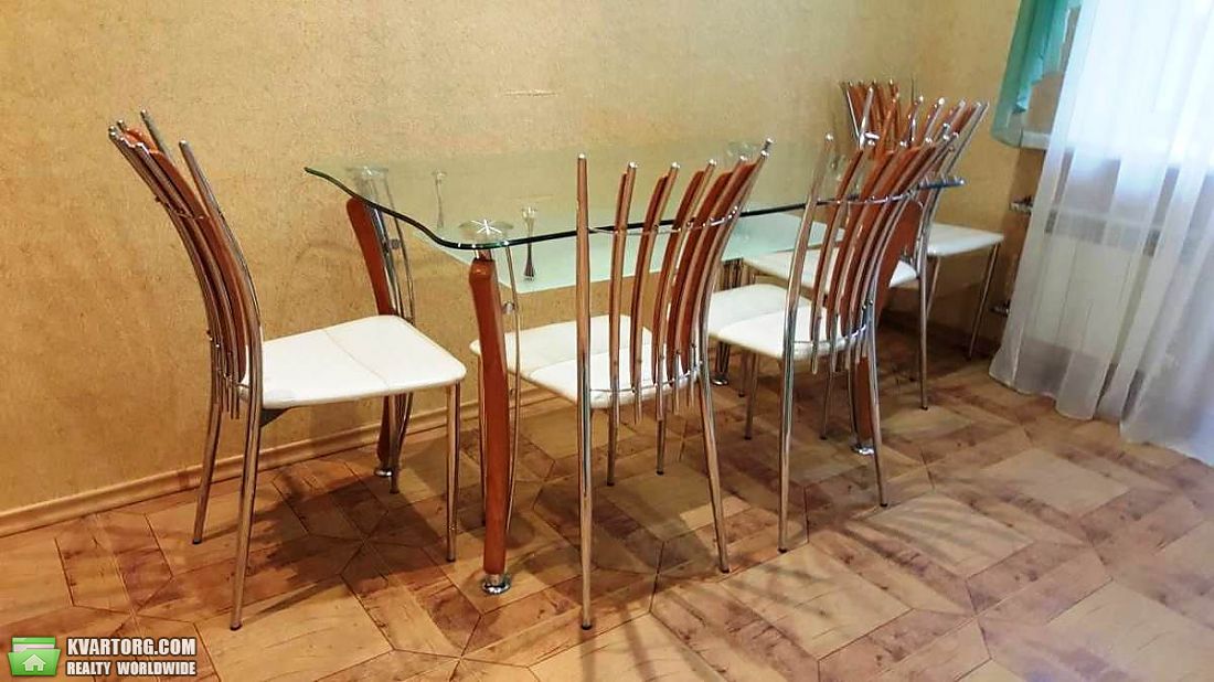 Rent out 1-room apartment. Киев, ул.Дмитриевская — photo 1