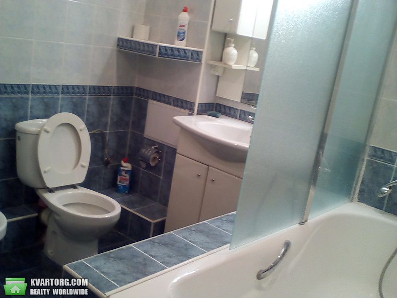 Rent out 2-room apartment. Киев,  Грушевского — photo 10