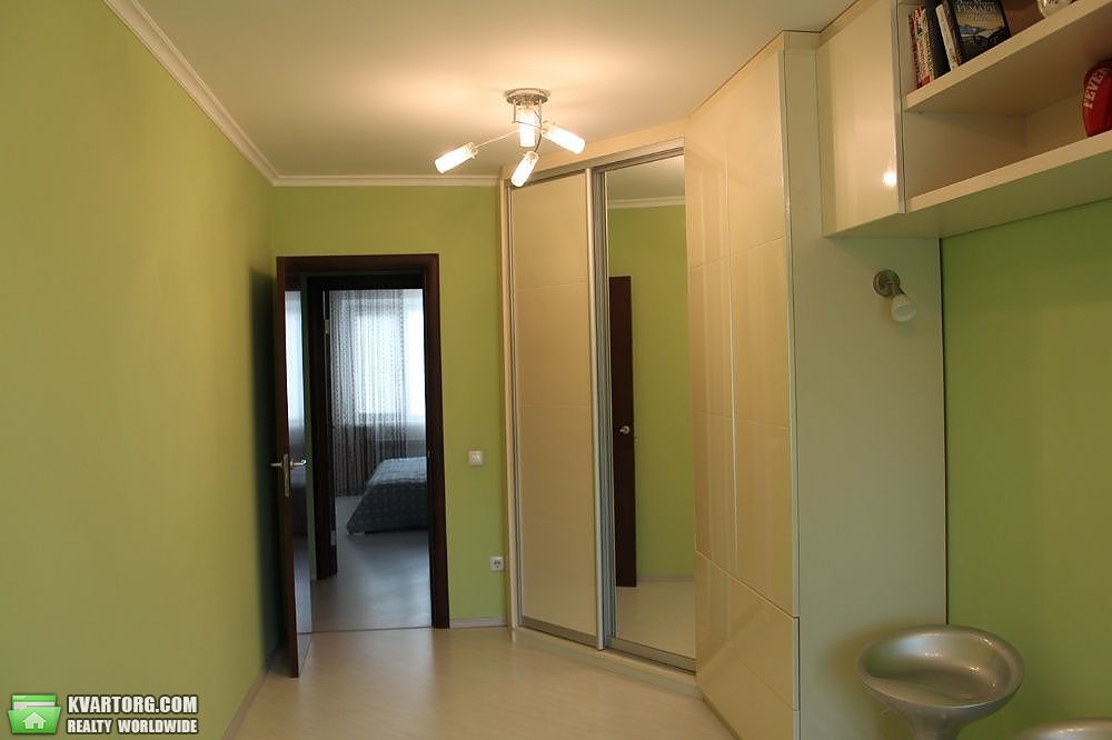 Sell 3-room apartment. Киев,  Свободы пр — photo 1