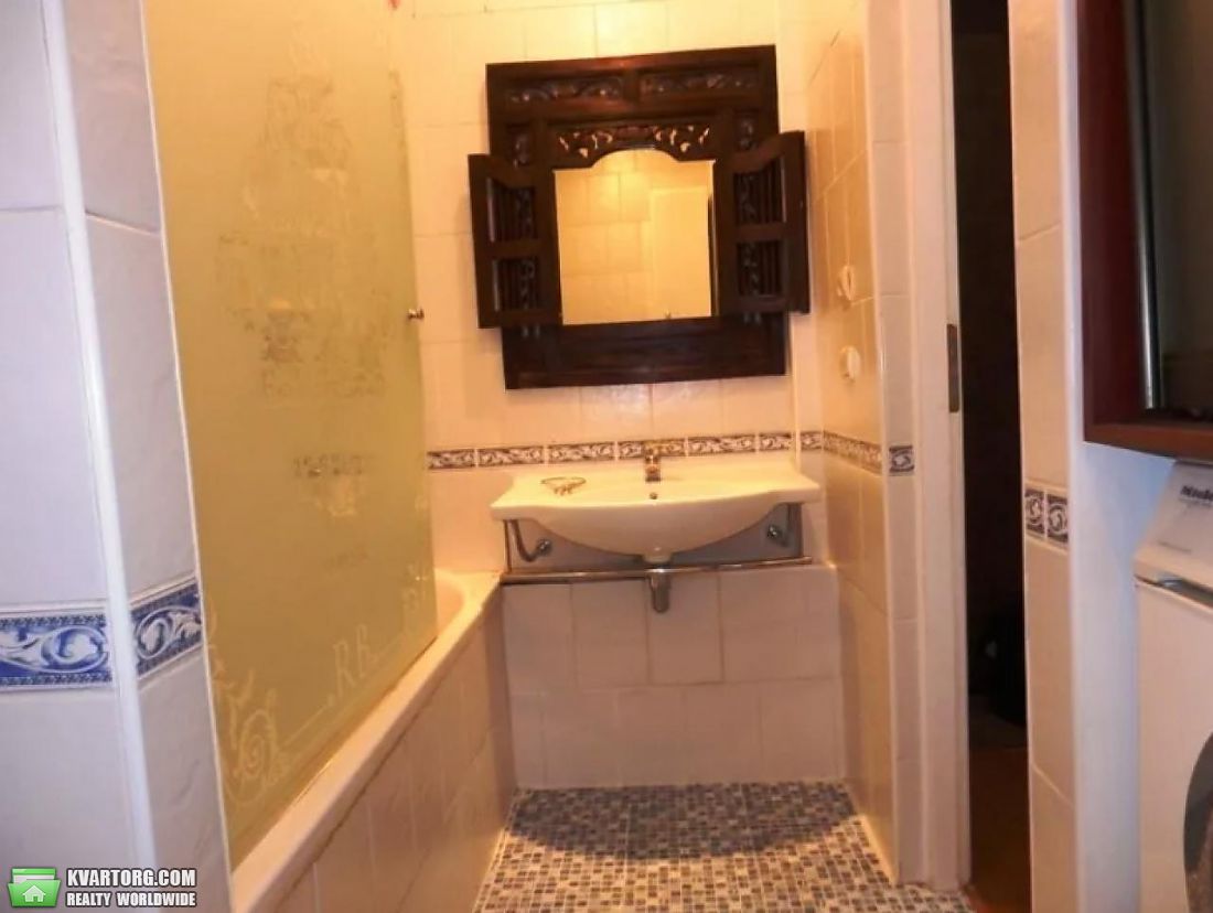 Rent out 2-room apartment. Киев,  Тарасовская — photo 2