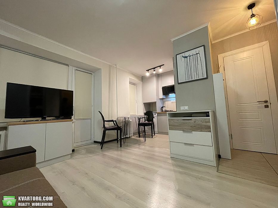 Sell 1-room apartment. Киев,  Двинская — photo 1