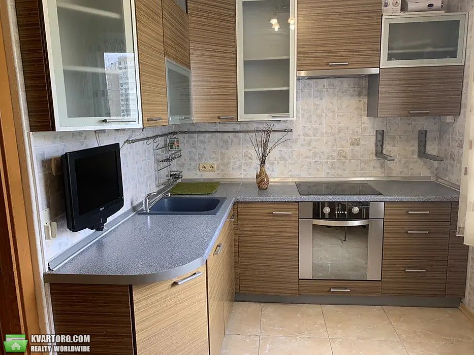 Sell 3-room apartment. Киев,  Ревуцкого — photo 1