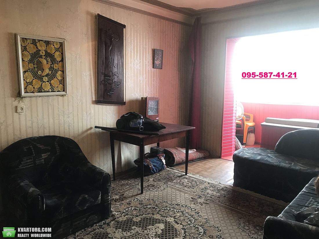 Sell 3-room apartment. Киев,  Срибнокильская — photo 3