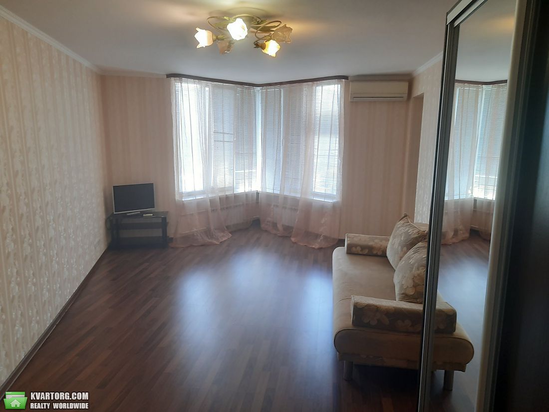 Rent out 1-room apartment. Киев,  Срибнокильская — photo 2