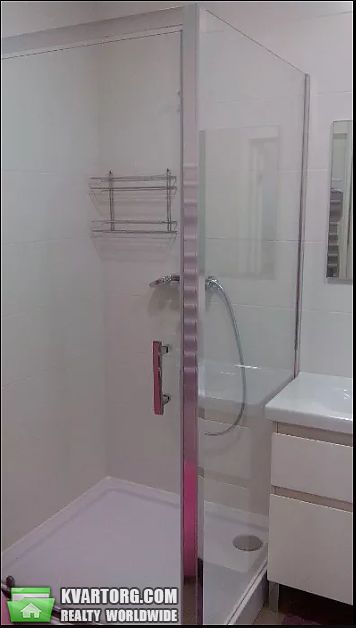 Rent out 2-room apartment. Киев,  Белорусская — photo 7