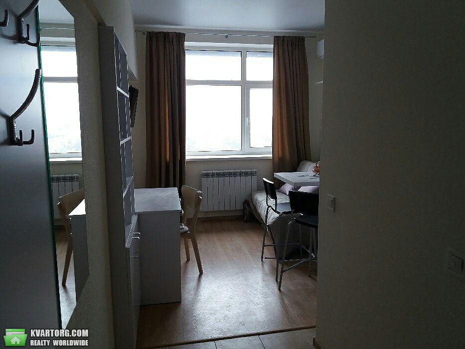 Rent out 1-room apartment. Киев,  Машинистовская — photo 1