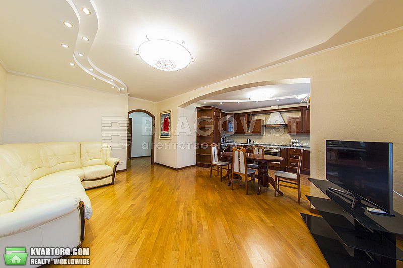 Rent out 2-room apartment. Киев,  Феодосийский пер — photo 1