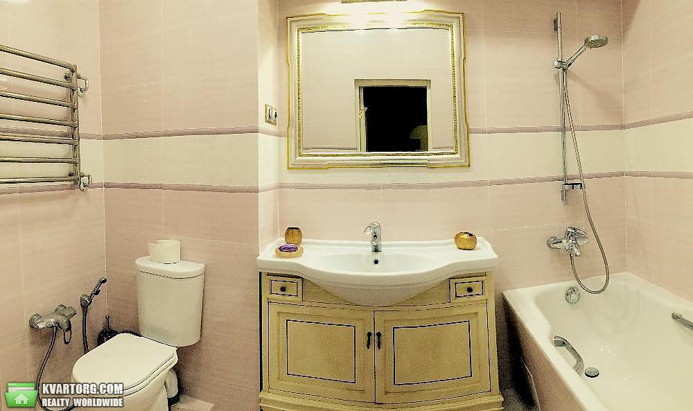 Rent out 3-room apartment. Киев,  Спасская — photo 8