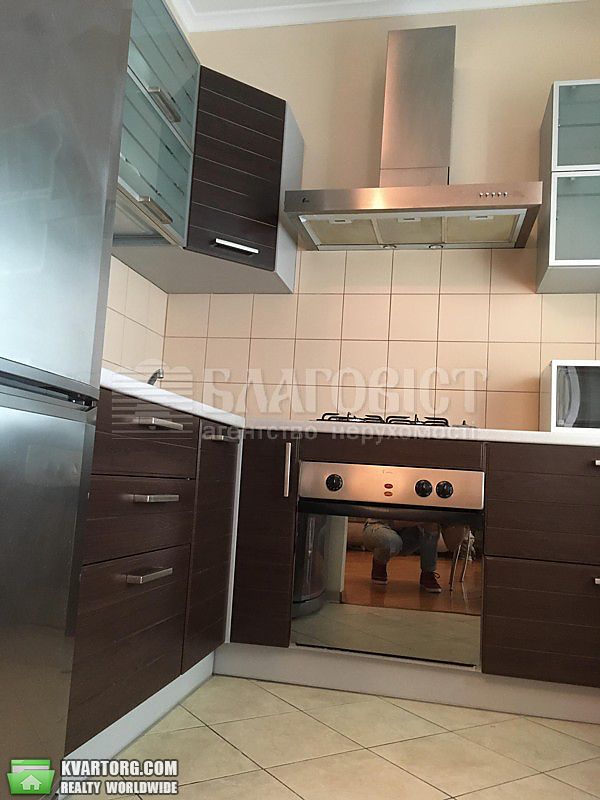 Rent out 2-room apartment. Киев,  Шелковичная — photo 1