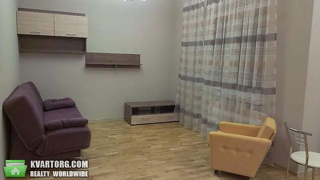 Rent out 2-room apartment. Киев,  Комарова — photo 4