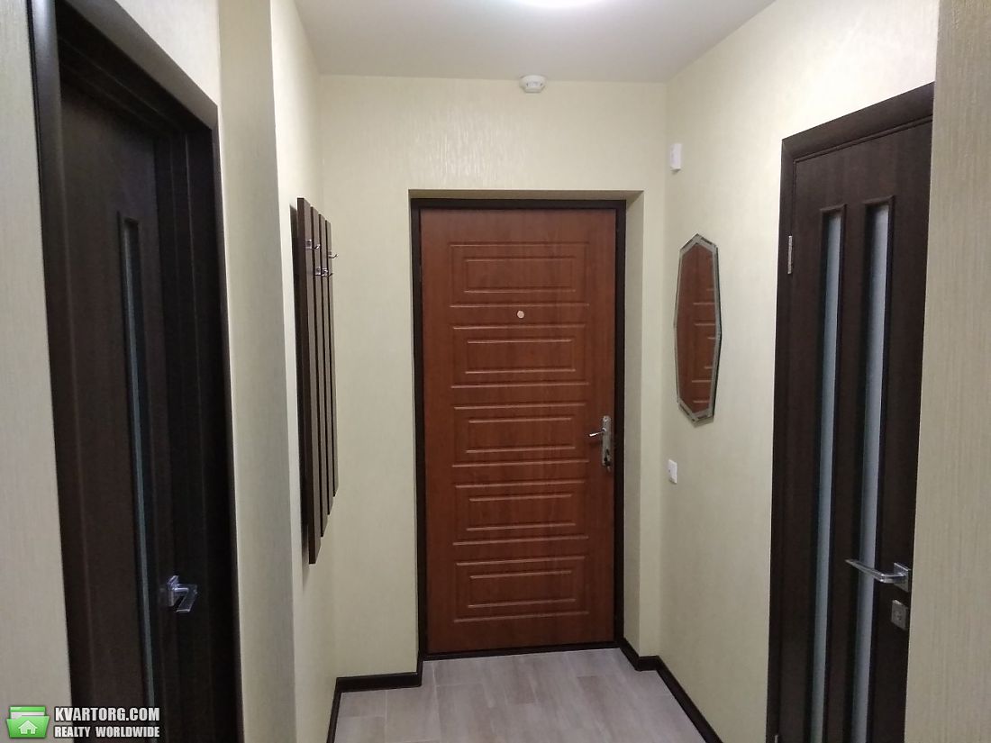 Rent out 2-room apartment. Киев, Панамарева — photo 7