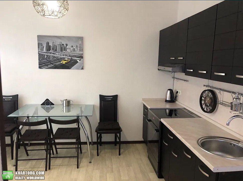 Rent out 1-room apartment. Киев,  Феодосийский пер — photo 1