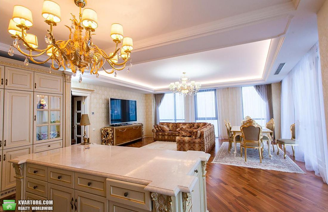 Sell 4-room apartment. Днепропетровск, Набережная ленина — photo 1