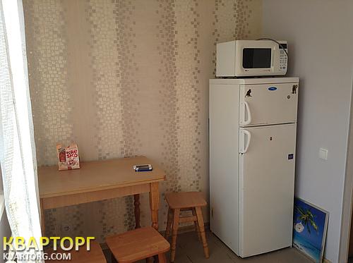 Rent out 1-room apartment. Киев, Жмеринская — photo 4