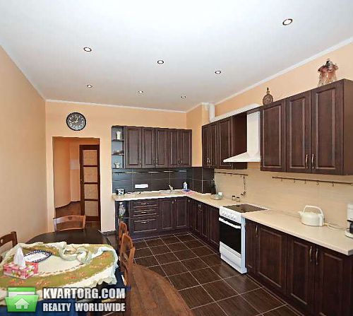 Rent out 2-room apartment. Киев, Почайнинская — photo 6