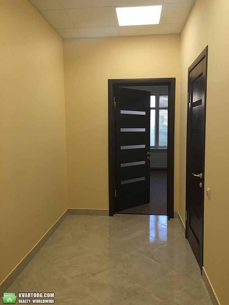 Rent out office. Киев, Кловский спуск — photo 1