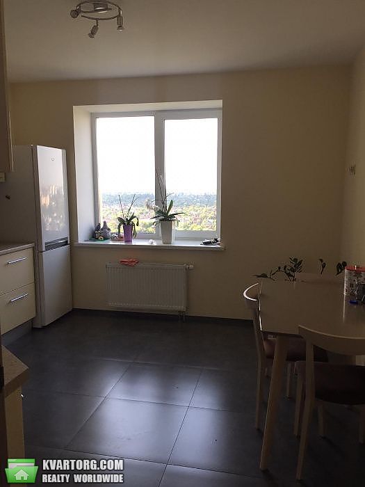 Rent out 2-room apartment. Киев,  Комбинатная — photo 2