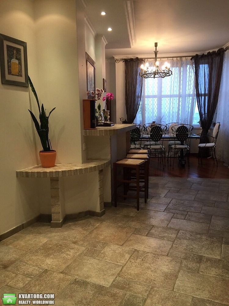 Sell 4-room apartment. Киев,  Ковпака — photo 1
