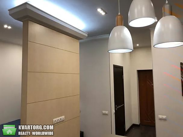 Rent out 1-room apartment. Киев,  Жилянская — photo 6