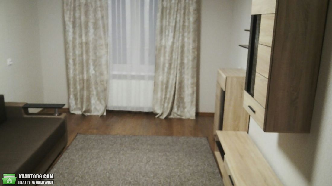 Rent out 1-room apartment. Киев,  Ясиноватский пер — photo 4