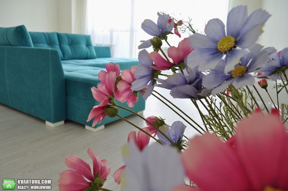 Rent out 2-room apartment. Киев, деловая — photo 3
