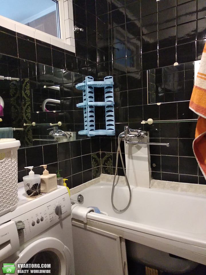 Rent out 2-room apartment. Буча, Полевая — photo 1