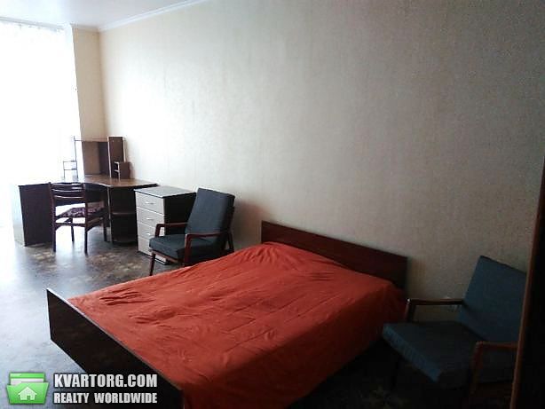 Rent out 1-room apartment. Киев, Драгоманова — photo 3