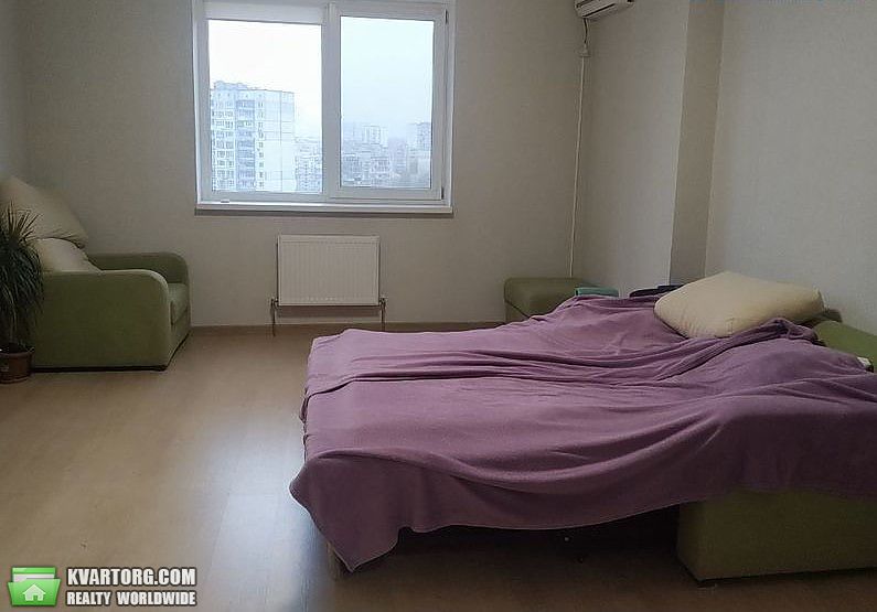 Rent out 2-room apartment. Киев,  Туманяна — photo 3