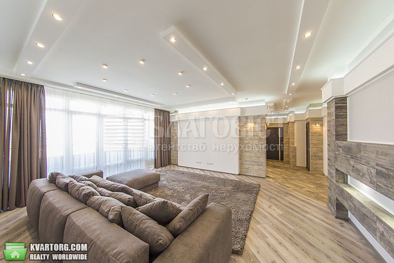 Sell 3-room apartment. Киев,  Щорса — photo 2